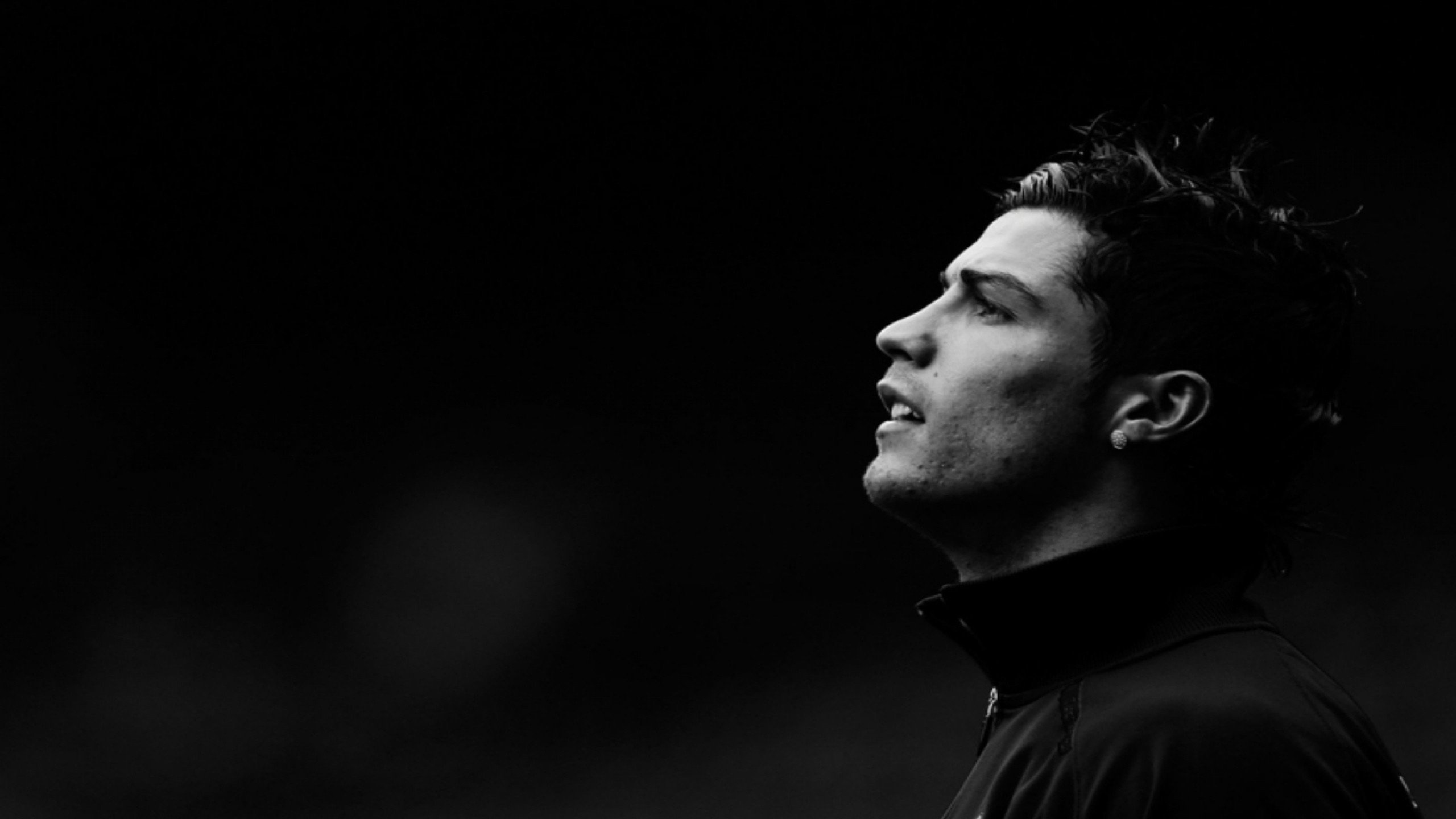 爱游戏中国体育-深圳男篮社区盾创纪录，梅西空降RNG，阿贾克斯备战法国杯