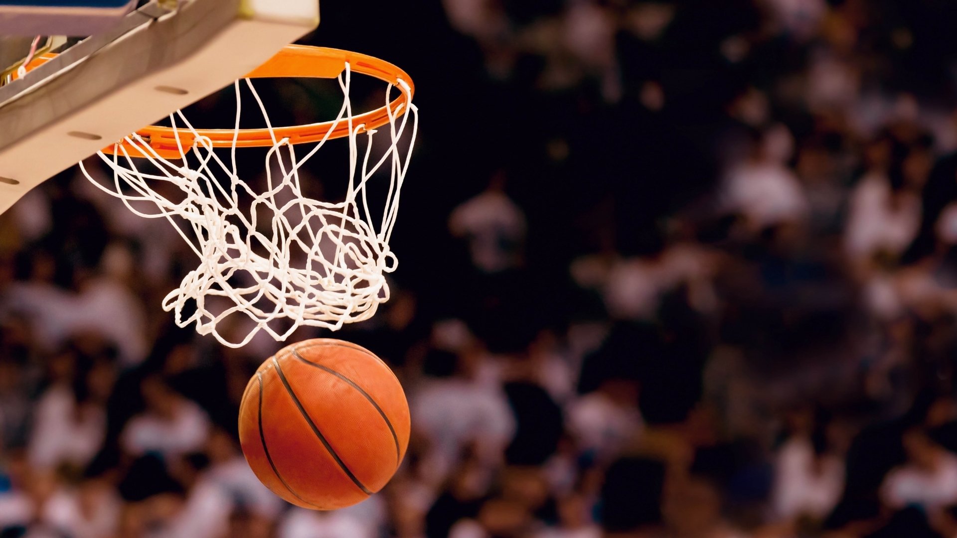 爱游戏品牌策划-魔幻体育夜，上海海港跨服NBA，巴特勒电竞救主，黄蜂防线成笑话